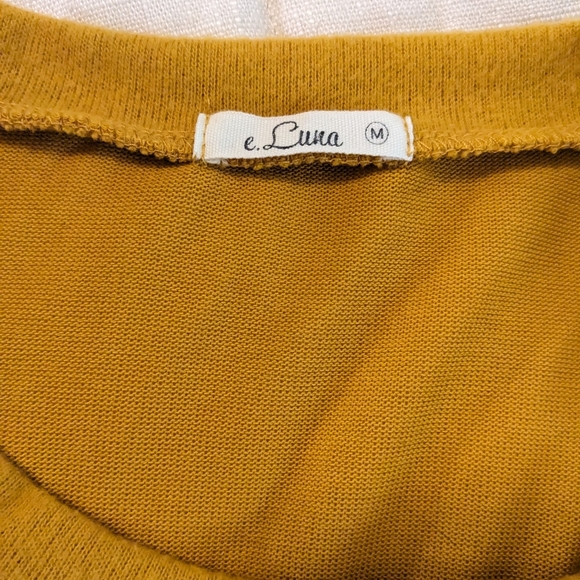 Gold & Stripe Sweater 🍂 M - Picture 3 of 3